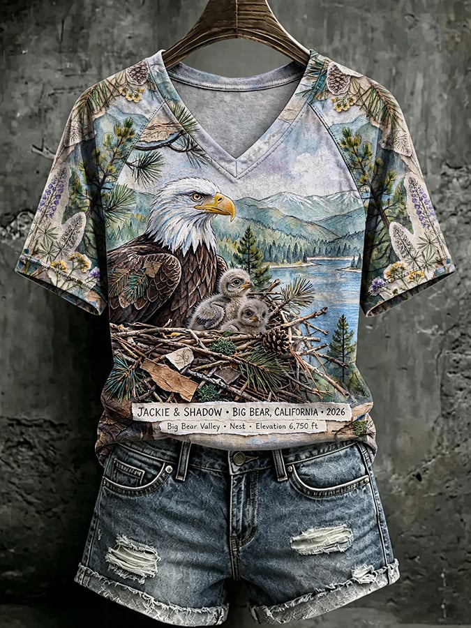 V Neck Retro Jackie & Shadow · Big Bear, California · 2026 (Big Bear Valley · Nest · Elevation 6,750 Ft Print T-Shirt