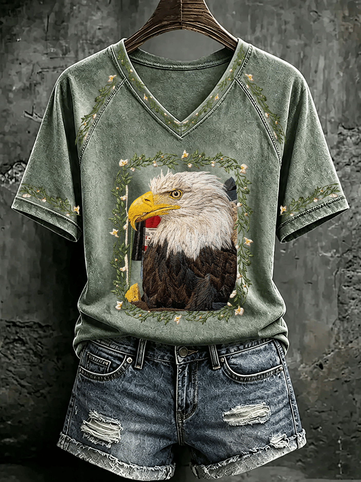 V Neck Retro Jackie Forever Our Queen Print T-Shirt