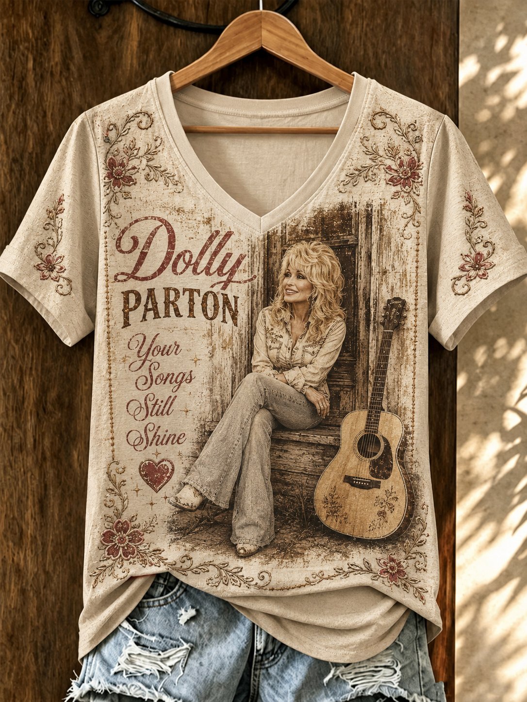 Women's Dolly Parton Tribute Print TโShirt