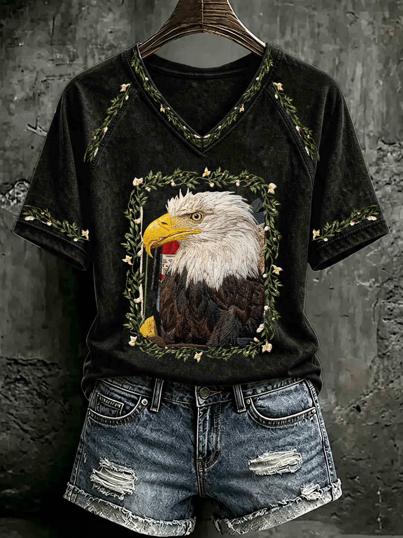 V Neck Retro Jackie Forever Our Queen Print T-Shirt